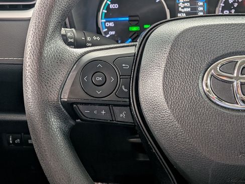 Used 2021 Toyota RAV4 XLE AWD/4WD image 15