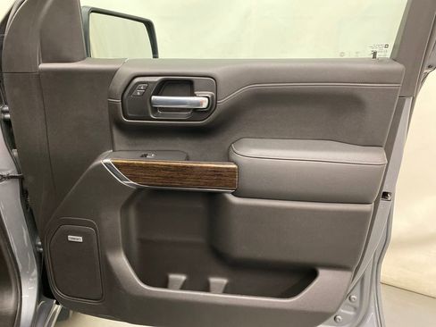 Used 2021 GMC Sierra 1500 Elevation w/ Preferred Package image 11