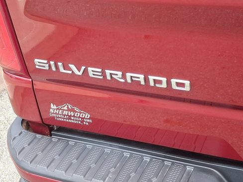 Used 2021 Chevrolet Silverado 1500 RST AWD/4WD image 29