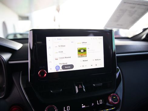 Used 2025 Toyota Corolla Cross AWD Hybrid w/ Convenience Package image 10