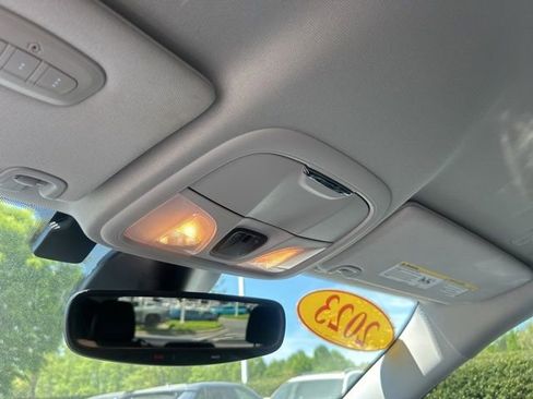 Used 2023 Jeep Cherokee Altitude Lux AWD/4WD image 29