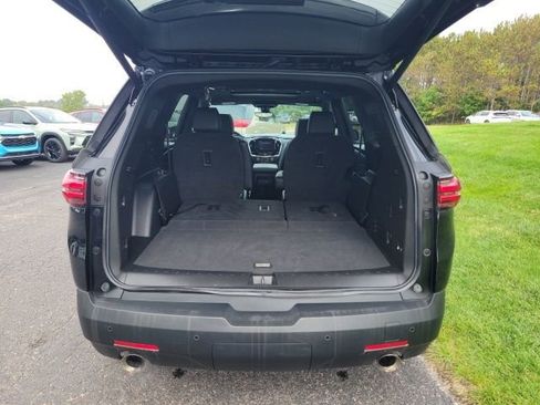 Used 2022 Chevrolet Traverse RS image 12