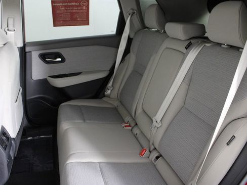 Certified 2023 Nissan Rogue SV image 21