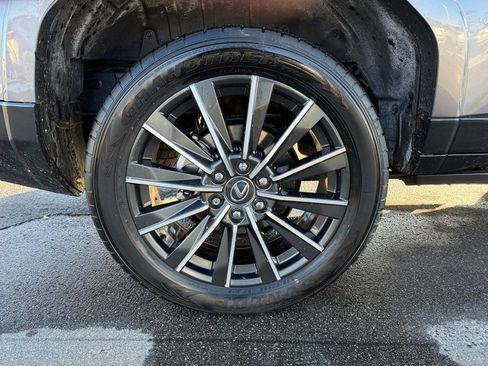 Certified 2024 Lexus GX 550 w/ Accessory Package (2T) image 30