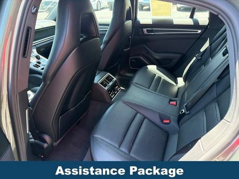Used 2023 Porsche Panamera RWD image 6