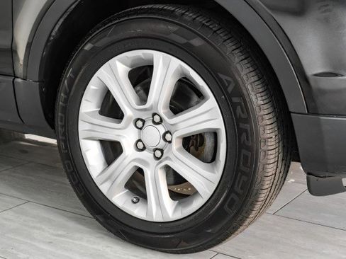 Used 2017 Land Rover Range Rover Evoque SE Premium image 54