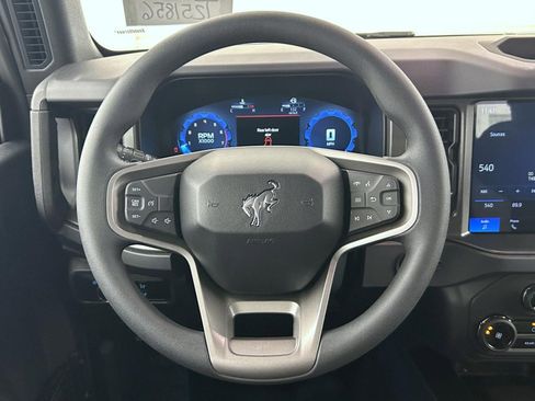 New 2025 Ford Bronco 4-Door image 11