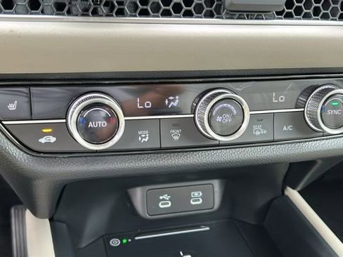 Used 2026 Honda HR-V EX-L image 18