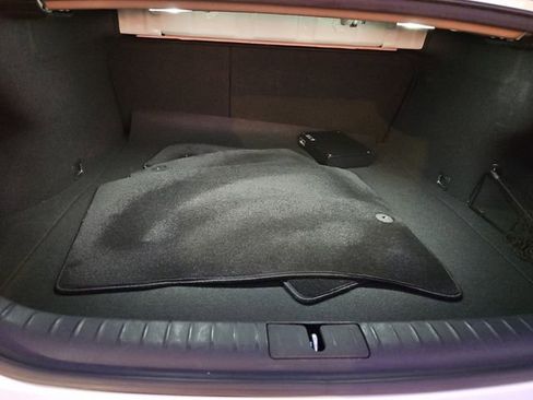 Used 2025 Genesis G70 2.5T image 17