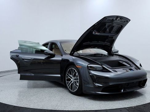Used 2020 Porsche Taycan Turbo image 12