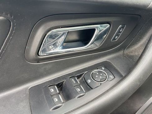 Used 2015 Ford Taurus SEL w/ Equipment Group 201A image 26
