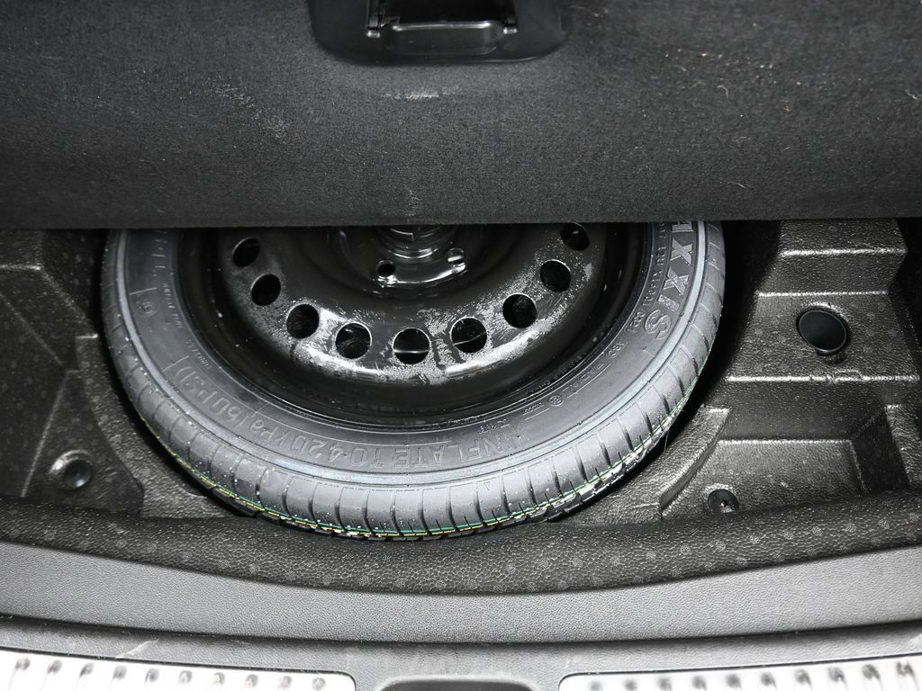 Used 2021 Buick Envision Essence AWD/4WD image 49
