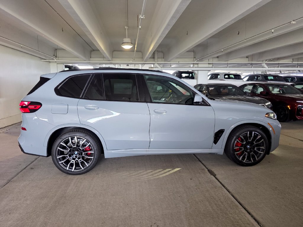 New 2026 BMW X5 xDrive50e w/ M Sport Package AWD/4WD image 3