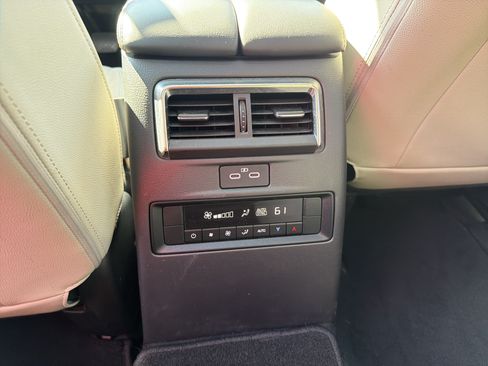 Certified 2024 MAZDA CX-90 Plug-In Hybrid w/ Premium Pkg AWD/4WD image 57