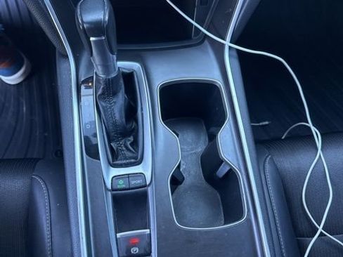 Used 2018 Honda Accord Sport image 4