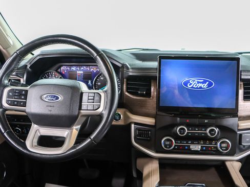 Used 2023 Ford Expedition Max Limited image 18