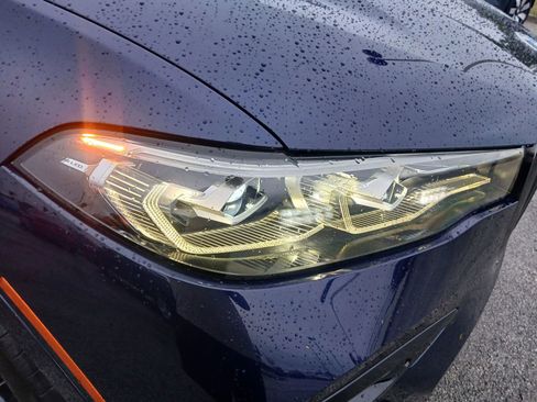 Used 2022 BMW X7 xDrive40i w/ M Sport Package image 22