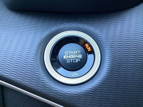 New 2025 Jeep Grand Cherokee L Altitude image 39