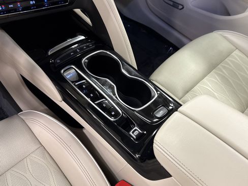 Used 2023 Buick Envision Avenir image 10