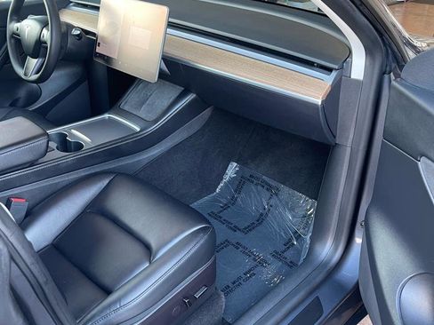 Used 2022 Tesla Model Y Performance AWD/4WD image 17