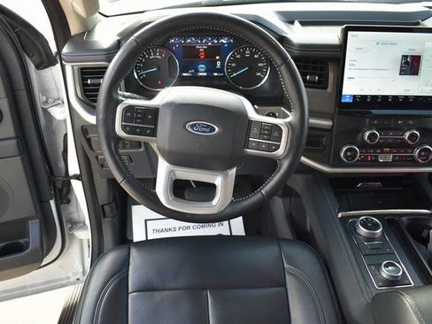 Used 2024 Ford Expedition XLT image 16