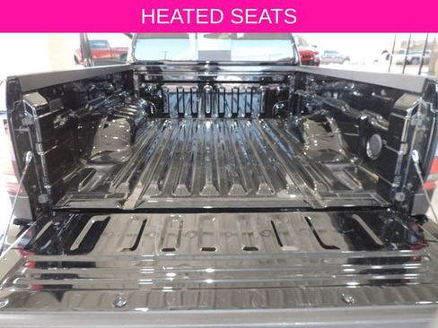 Used 2025 Nissan Frontier PRO-4X AWD/4WD image 17