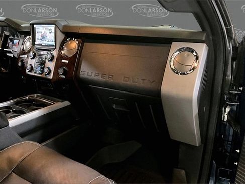 Used 2015 Ford F250 Lariat w/ Lariat Interior Package image 33
