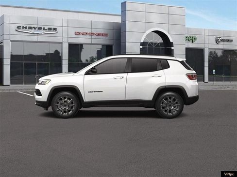 New 2026 Jeep Compass Latitude image 3