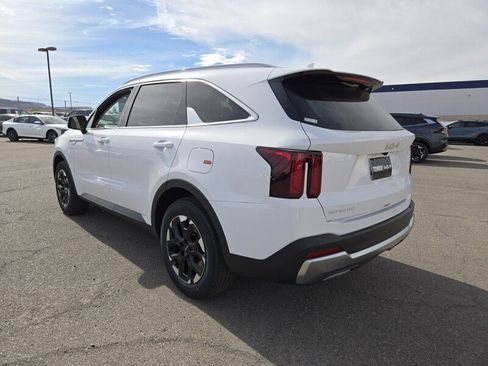 New 2026 Kia Sorento S w/ S Panoramic Sunroof Package FWD image 4