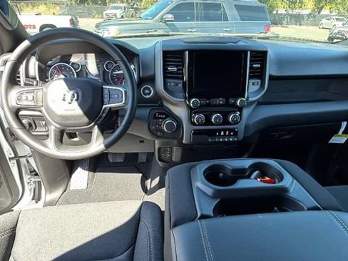 New 2026 RAM 1500 Express AWD/4WD image 18