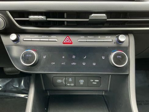 Used 2025 Hyundai Sonata SEL FWD image 22