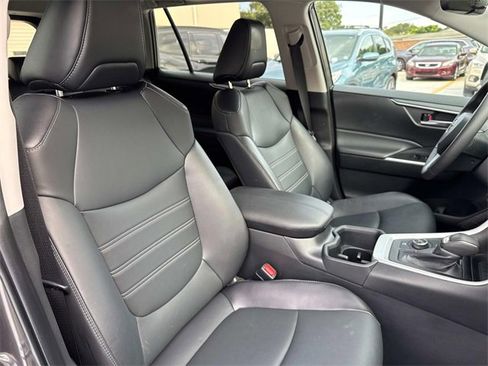 Used 2024 Toyota RAV4 XLE Premium image 10
