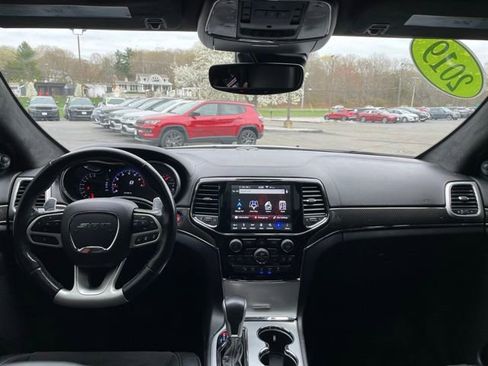 Used 2019 Jeep Grand Cherokee SRT image 12