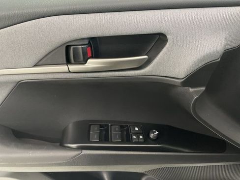 Used 2025 Toyota Camry LE w/ Convenience Package image 21