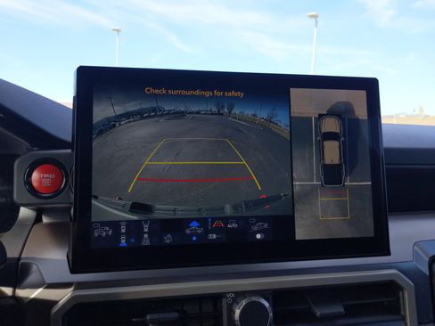 Certified 2025 Toyota Tacoma TRD Off-Road w/ TRD Off Road Premium Package image 25