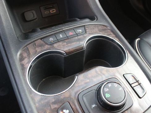 Used 2022 GMC Acadia Denali w/ Denali Ultimate Package image 23