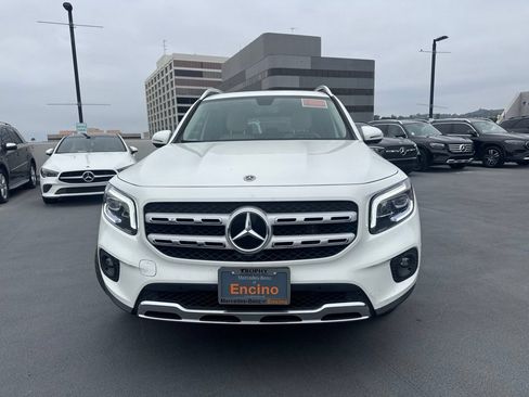 Used 2022 Mercedes-Benz GLB 250 4MATIC image 2