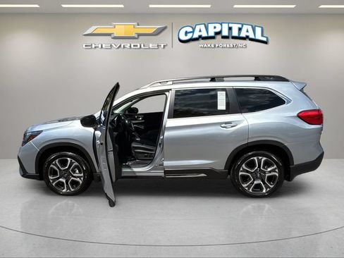 Used 2026 Subaru Ascent Limited AWD/4WD image 9
