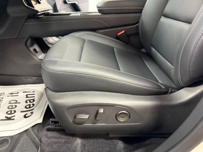 Used 2024 GMC Acadia Elevation w/ Luxury Package FWD image 13