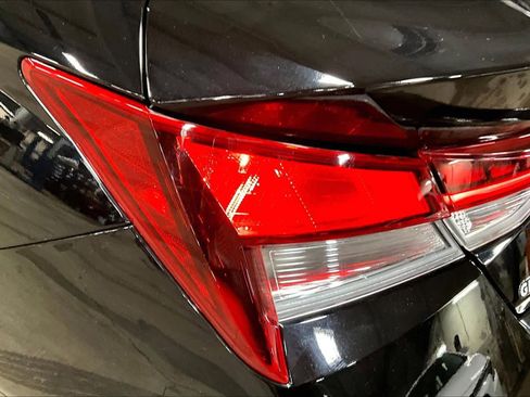 Used 2023 Hyundai Elantra SEL w/ Convenience Package image 24