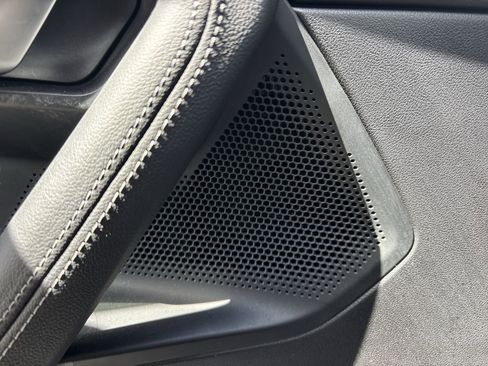 Used 2025 BMW 230i Coupe w/ M Sport Package RWD image 18