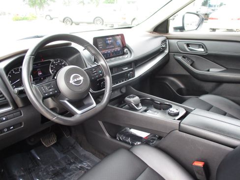 Used 2023 Nissan Rogue SV w/ SV Premium B Package AWD/4WD image 15