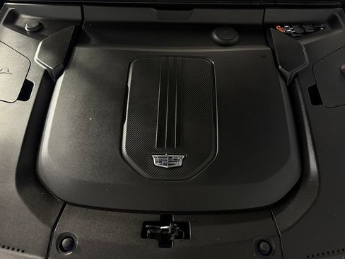 Used 2024 Cadillac Lyriq Luxury RWD image 32