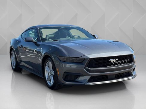Used 2026 Ford Mustang Premium RWD image 3
