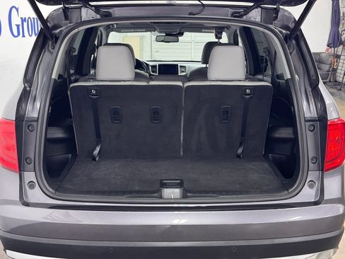 Used 2017 Honda Pilot Touring image 7