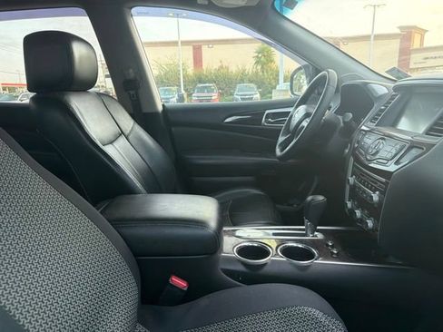 Used 2014 Nissan Pathfinder Platinum w/ Platinum Premium Package FWD image 10