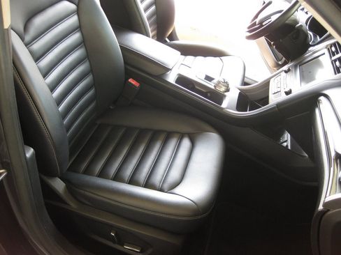 Used 2019 Ford Fusion SEL FWD image 37