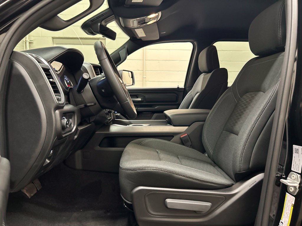 New 2026 RAM 1500 Express AWD/4WD image 8