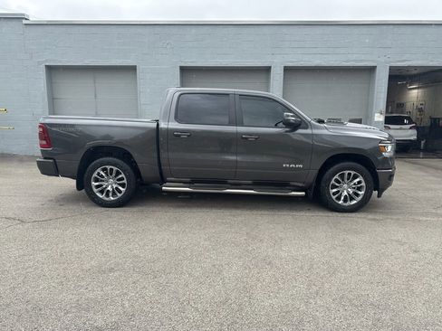 Used 2023 RAM 1500 Laramie AWD/4WD image 2