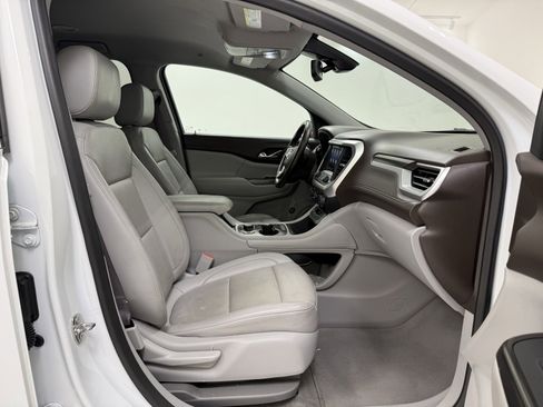 Used 2023 GMC Acadia SLT image 27